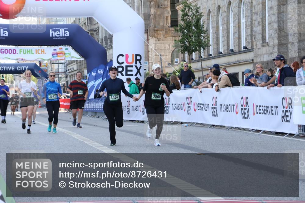 07.09.2025 - BARMER Alsterlauf Strokosch-Dieckow http://msf.ph/oto/8726431 07.09.2025 10:29:27 Ziel 3457, 3560, 4201, 4804 meine-sportfotos.de