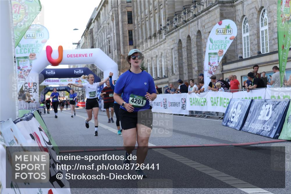 07.09.2025 - BARMER Alsterlauf Strokosch-Dieckow http://msf.ph/oto/8726441 07.09.2025 10:29:34 Ziel 3457, 3495, 3542, 3553, 3560, 4201 meine-sportfotos.de