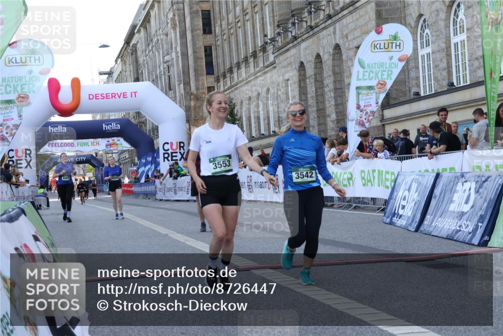 07.09.2025 - BARMER Alsterlauf Strokosch-Dieckow http://msf.ph/oto/8726447 07.09.2025 10:29:36 Ziel 3457, 3495, 3542, 3553, 3560, 4000, 4201 meine-sportfotos.de
