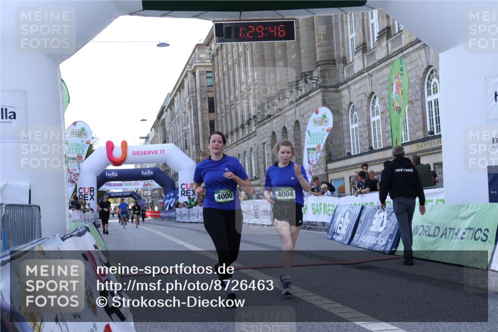 07.09.2025 - BARMER Alsterlauf Strokosch-Dieckow http://msf.ph/oto/8726463 07.09.2025 10:29:44 Ziel 3495, 4000, 4004 meine-sportfotos.de