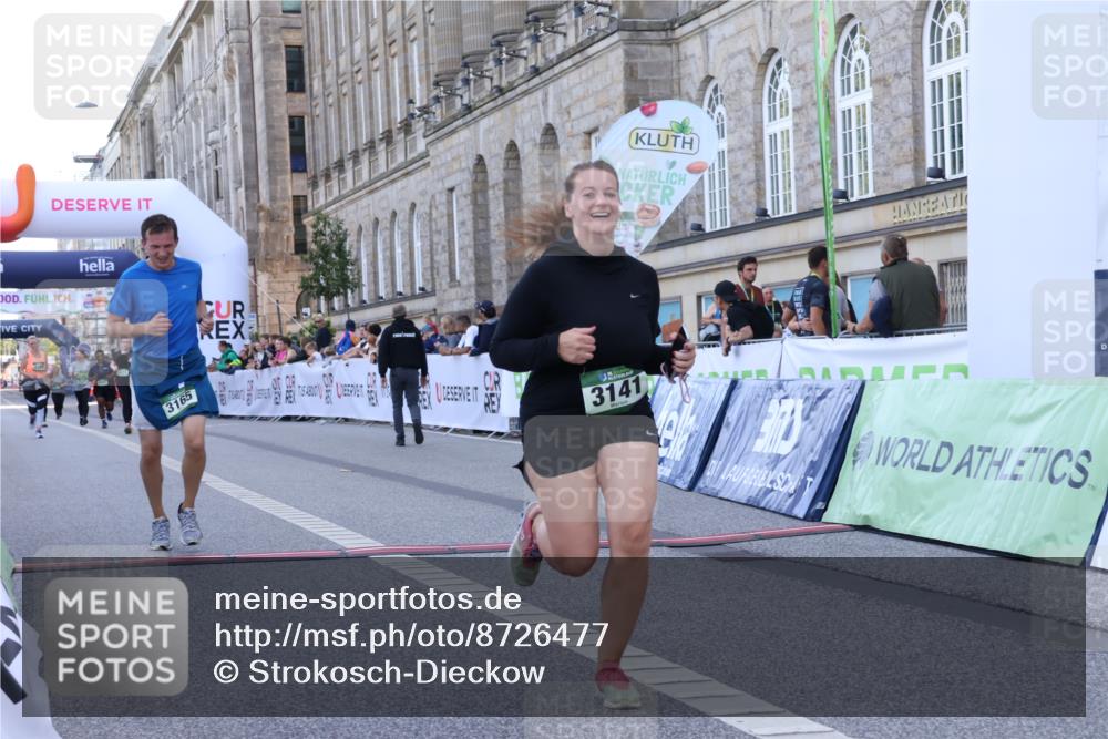 07.09.2025 - BARMER Alsterlauf Strokosch-Dieckow http://msf.ph/oto/8726477 07.09.2025 10:29:55 Ziel 2877, 3141, 3165 meine-sportfotos.de