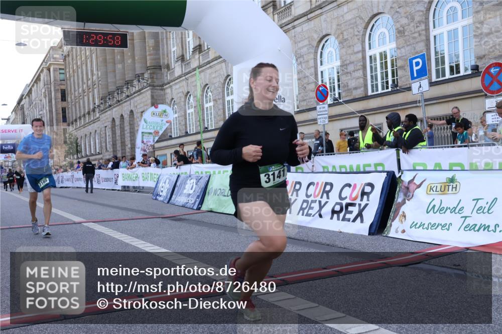 07.09.2025 - BARMER Alsterlauf Strokosch-Dieckow http://msf.ph/oto/8726480 07.09.2025 10:29:56 Ziel 2877, 3141, 3165 meine-sportfotos.de