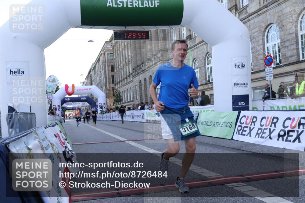 07.09.2025 - BARMER Alsterlauf Strokosch-Dieckow http://msf.ph/oto/8726484 07.09.2025 10:29:57 Ziel 2486, 2877, 3141, 3165, 5071 meine-sportfotos.de
