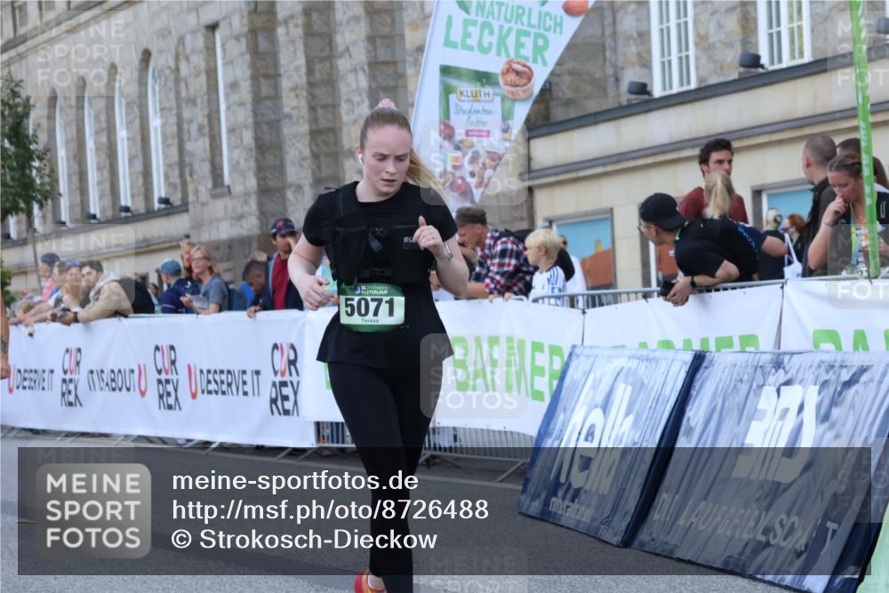 07.09.2025 - BARMER Alsterlauf Strokosch-Dieckow http://msf.ph/oto/8726488 07.09.2025 10:30:04 Ziel 2382, 2486, 3287, 4584, 5071, 6087 meine-sportfotos.de