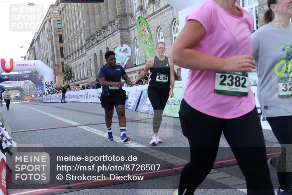 07.09.2025 - BARMER Alsterlauf Strokosch-Dieckow http://msf.ph/oto/8726507 07.09.2025 10:30:09 Ziel 2382, 2486, 3287, 4584, 5071, 6087 meine-sportfotos.de