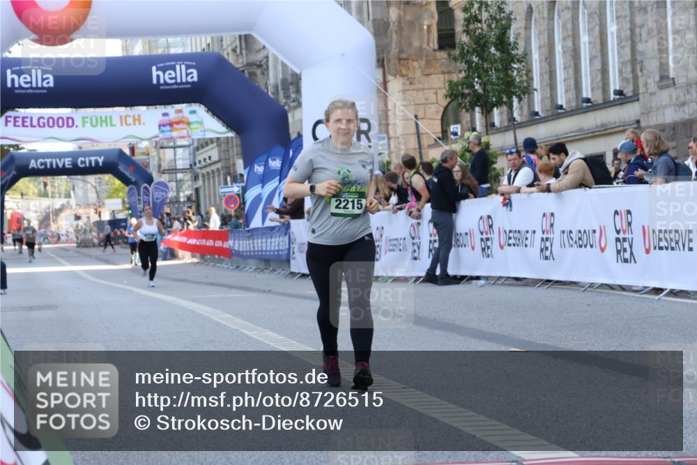 07.09.2025 - BARMER Alsterlauf Strokosch-Dieckow http://msf.ph/oto/8726515 07.09.2025 10:30:15 Ziel 2215 meine-sportfotos.de