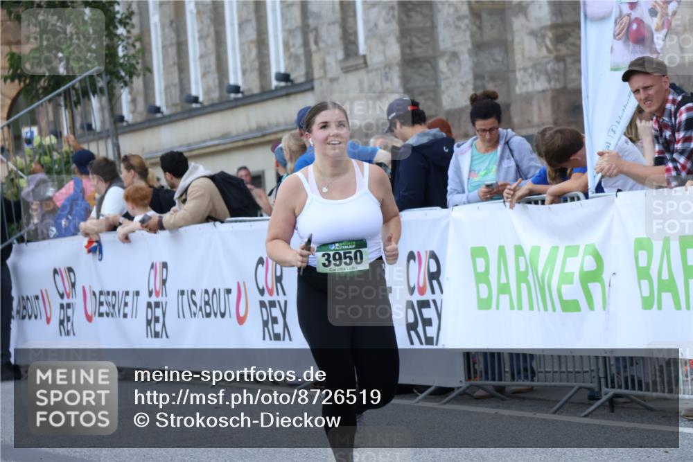 07.09.2025 - BARMER Alsterlauf Strokosch-Dieckow http://msf.ph/oto/8726519 07.09.2025 10:30:26 Ziel 3950 meine-sportfotos.de