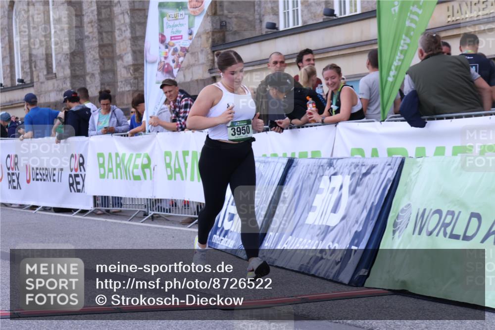 07.09.2025 - BARMER Alsterlauf Strokosch-Dieckow http://msf.ph/oto/8726522 07.09.2025 10:30:27 Ziel 3950 meine-sportfotos.de