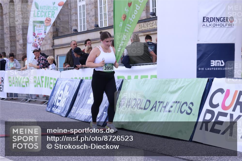 07.09.2025 - BARMER Alsterlauf Strokosch-Dieckow http://msf.ph/oto/8726523 07.09.2025 10:30:28 Ziel 3950 meine-sportfotos.de