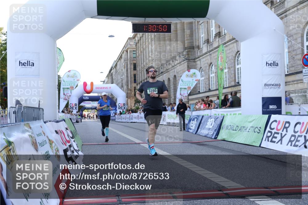 07.09.2025 - BARMER Alsterlauf Strokosch-Dieckow http://msf.ph/oto/8726533 07.09.2025 10:30:49 Ziel 4126 meine-sportfotos.de