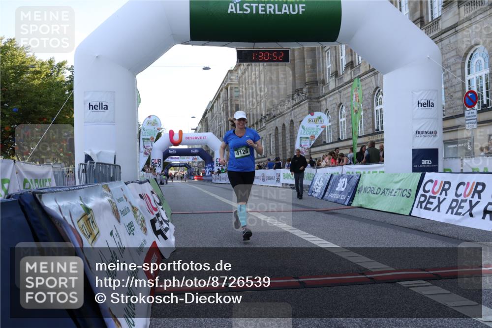 07.09.2025 - BARMER Alsterlauf Strokosch-Dieckow http://msf.ph/oto/8726539 07.09.2025 10:30:50 Ziel 4126 meine-sportfotos.de