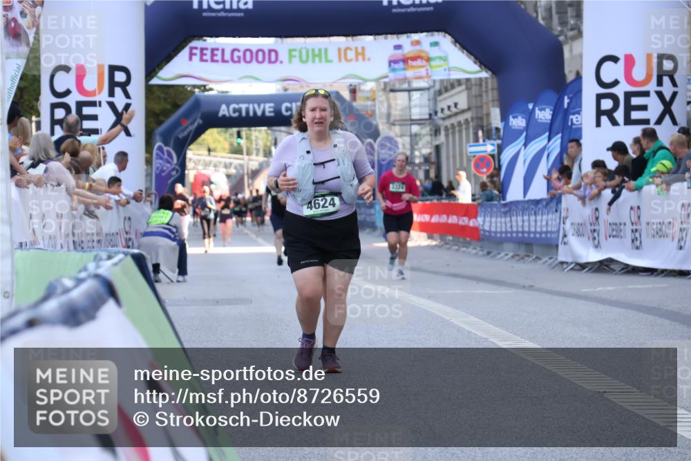 07.09.2025 - BARMER Alsterlauf Strokosch-Dieckow http://msf.ph/oto/8726559 07.09.2025 10:31:23 Ziel 4624, 6239, 6240 meine-sportfotos.de