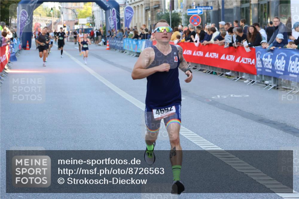 07.09.2025 - BARMER Alsterlauf Strokosch-Dieckow http://msf.ph/oto/8726563 07.09.2025 09:41:18 Ziel 2097, 2694, 3163, 3597, 3906, 4383, 4665, 4745, 5149, 5476, 6125, 6139, 6306, 8375 meine-sportfotos.de