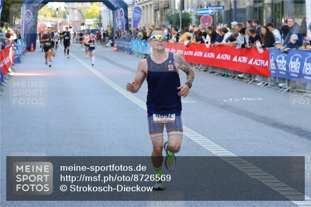 07.09.2025 - BARMER Alsterlauf Strokosch-Dieckow http://msf.ph/oto/8726569 07.09.2025 09:41:18 Ziel 2097, 2694, 3163, 3597, 3906, 4383, 4665, 4745, 5149, 5476, 6125, 6139, 6306, 8375 meine-sportfotos.de