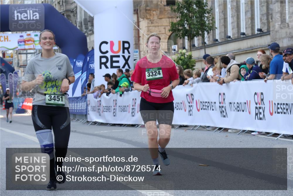 07.09.2025 - BARMER Alsterlauf Strokosch-Dieckow http://msf.ph/oto/8726574 07.09.2025 10:31:35 Ziel 2563, 3324, 3451 meine-sportfotos.de
