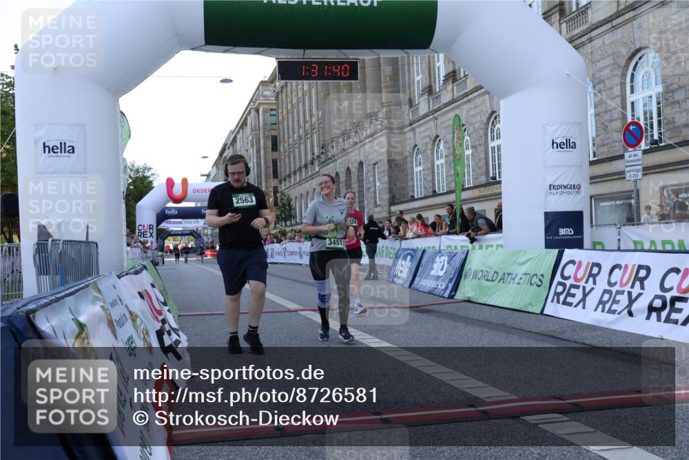 07.09.2025 - BARMER Alsterlauf Strokosch-Dieckow http://msf.ph/oto/8726581 07.09.2025 10:31:38 Ziel 2563, 3324, 3451 meine-sportfotos.de