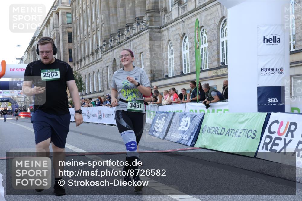 07.09.2025 - BARMER Alsterlauf Strokosch-Dieckow http://msf.ph/oto/8726582 07.09.2025 10:31:39 Ziel 2563, 3324, 3451 meine-sportfotos.de