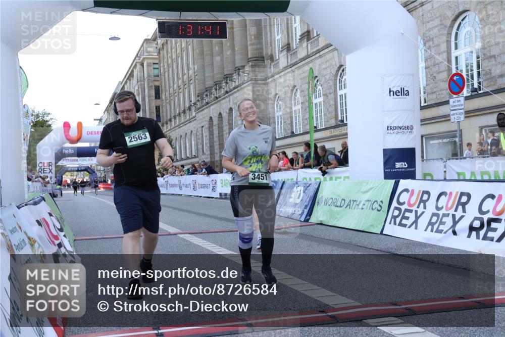 07.09.2025 - BARMER Alsterlauf Strokosch-Dieckow http://msf.ph/oto/8726584 07.09.2025 10:31:39 Ziel 2563, 3324, 3451 meine-sportfotos.de
