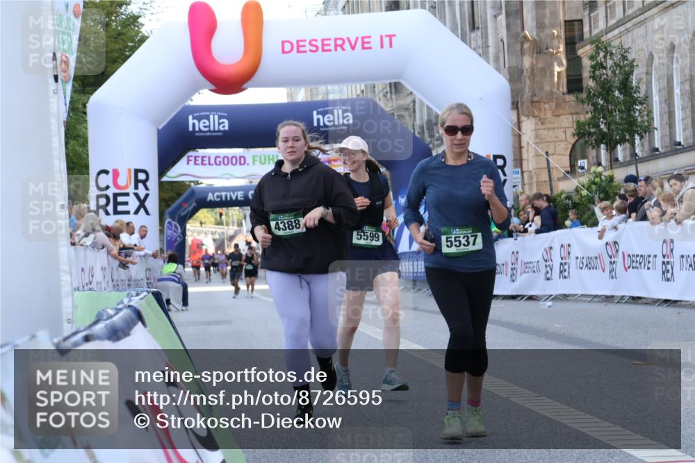 07.09.2025 - BARMER Alsterlauf Strokosch-Dieckow http://msf.ph/oto/8726595 07.09.2025 10:31:57 Ziel 4388, 5537, 5599 meine-sportfotos.de