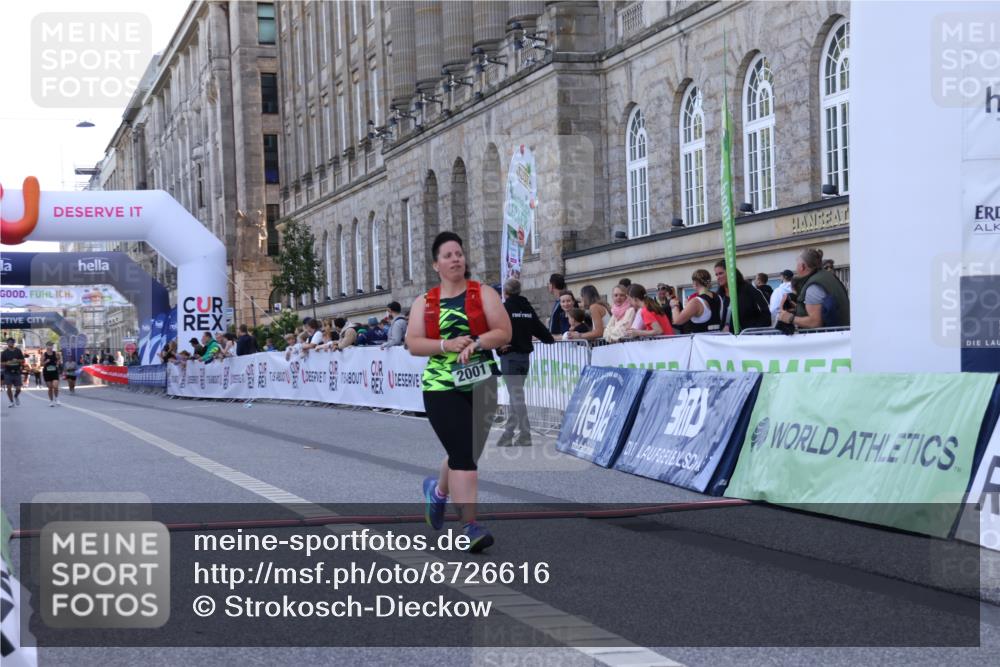 07.09.2025 - BARMER Alsterlauf Strokosch-Dieckow http://msf.ph/oto/8726616 07.09.2025 10:32:10 Ziel 2001 meine-sportfotos.de