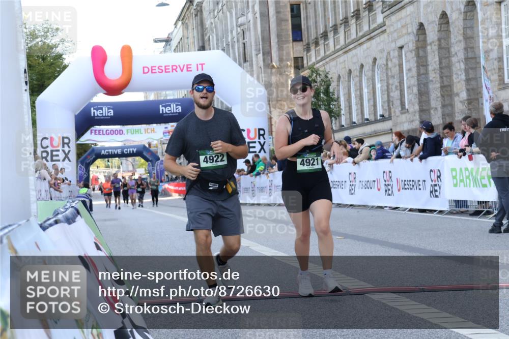 07.09.2025 - BARMER Alsterlauf Strokosch-Dieckow http://msf.ph/oto/8726630 07.09.2025 10:32:25 Ziel 4921, 4922 meine-sportfotos.de