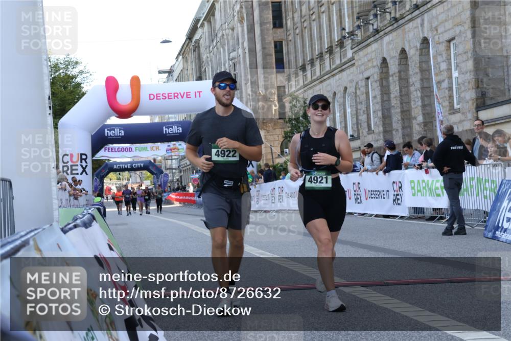 07.09.2025 - BARMER Alsterlauf Strokosch-Dieckow http://msf.ph/oto/8726632 07.09.2025 10:32:25 Ziel 4921, 4922 meine-sportfotos.de