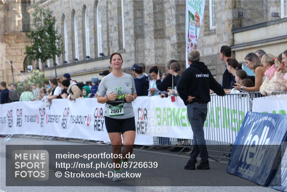 07.09.2025 - BARMER Alsterlauf Strokosch-Dieckow http://msf.ph/oto/8726639 07.09.2025 10:32:36 Ziel 2807 meine-sportfotos.de