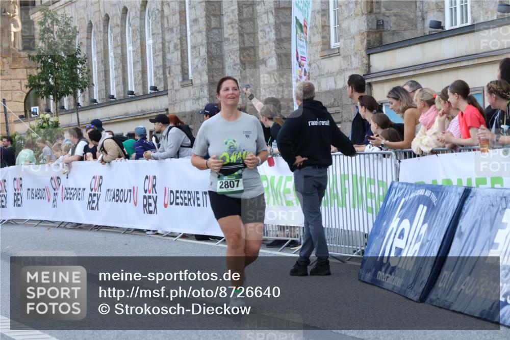 07.09.2025 - BARMER Alsterlauf Strokosch-Dieckow http://msf.ph/oto/8726640 07.09.2025 10:32:37 Ziel 2807, 3686 meine-sportfotos.de