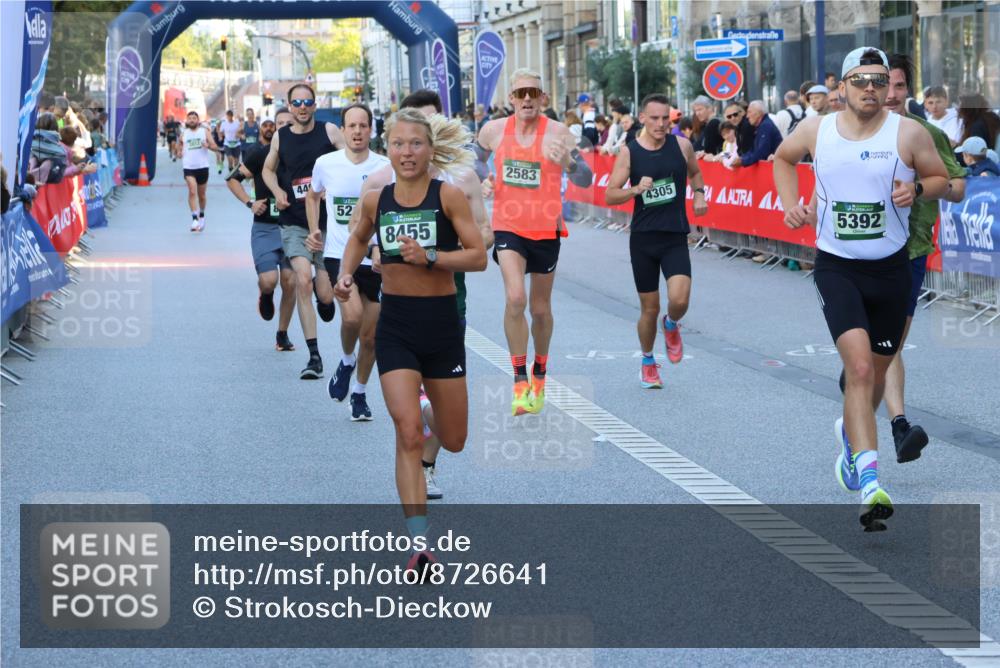 07.09.2025 - BARMER Alsterlauf Strokosch-Dieckow http://msf.ph/oto/8726641 07.09.2025 09:40:58 Ziel 2098, 3097, 3517, 4632, 4692, 5161, 5716, 5878, 8499 meine-sportfotos.de