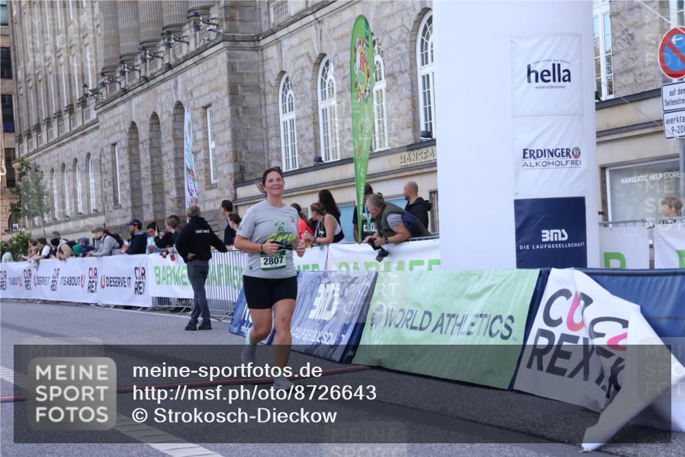 07.09.2025 - BARMER Alsterlauf Strokosch-Dieckow http://msf.ph/oto/8726643 07.09.2025 10:32:39 Ziel 2420, 2427, 2807, 3686 meine-sportfotos.de