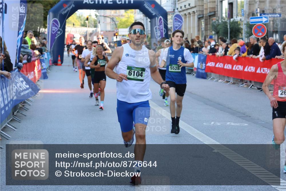 07.09.2025 - BARMER Alsterlauf Strokosch-Dieckow http://msf.ph/oto/8726644 07.09.2025 09:40:54 Ziel 2098, 3097, 3516, 3517, 4692, 5878, 8499 meine-sportfotos.de