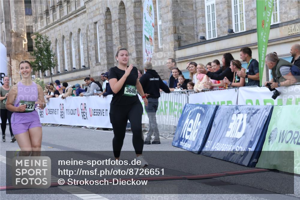 07.09.2025 - BARMER Alsterlauf Strokosch-Dieckow http://msf.ph/oto/8726651 07.09.2025 10:32:44 Ziel 1145, 2420, 2427, 2635, 2807, 3686 meine-sportfotos.de