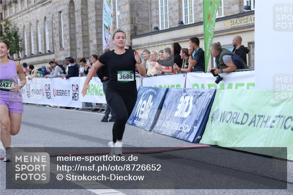 07.09.2025 - BARMER Alsterlauf Strokosch-Dieckow http://msf.ph/oto/8726652 07.09.2025 10:32:44 Ziel 1145, 2420, 2427, 2635, 2807, 3686 meine-sportfotos.de