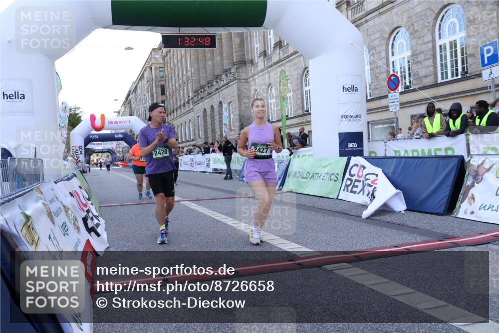 07.09.2025 - BARMER Alsterlauf Strokosch-Dieckow http://msf.ph/oto/8726658 07.09.2025 10:32:46 Ziel 1145, 2420, 2427, 2635, 3686 meine-sportfotos.de