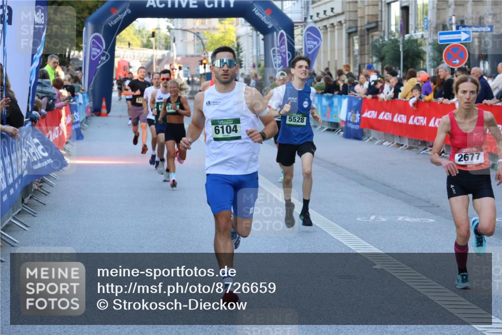 07.09.2025 - BARMER Alsterlauf Strokosch-Dieckow http://msf.ph/oto/8726659 07.09.2025 09:40:53 Ziel 3097, 3516, 3517, 4692, 5878, 8499 meine-sportfotos.de