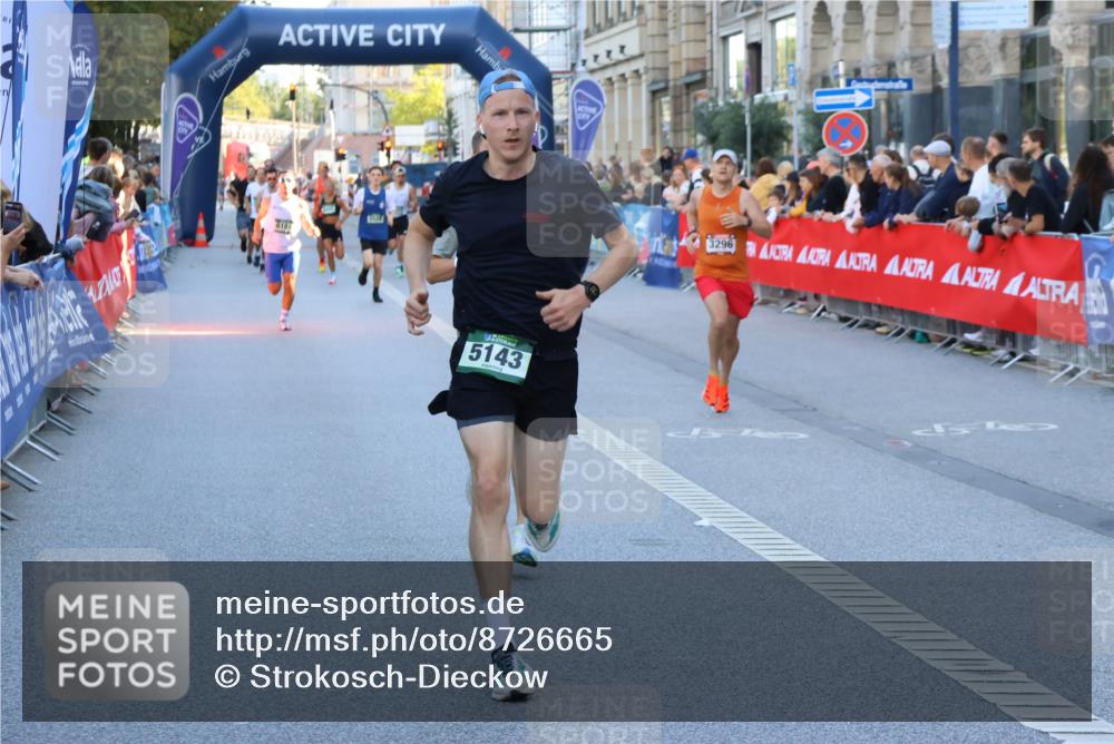 07.09.2025 - BARMER Alsterlauf Strokosch-Dieckow http://msf.ph/oto/8726665 07.09.2025 09:40:47 Ziel 3097, 3516, 3852, 4692, 8232 meine-sportfotos.de