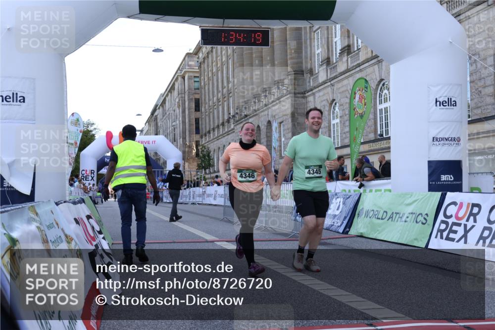 07.09.2025 - BARMER Alsterlauf Strokosch-Dieckow http://msf.ph/oto/8726720 07.09.2025 10:34:17 Ziel 4345, 4346 meine-sportfotos.de