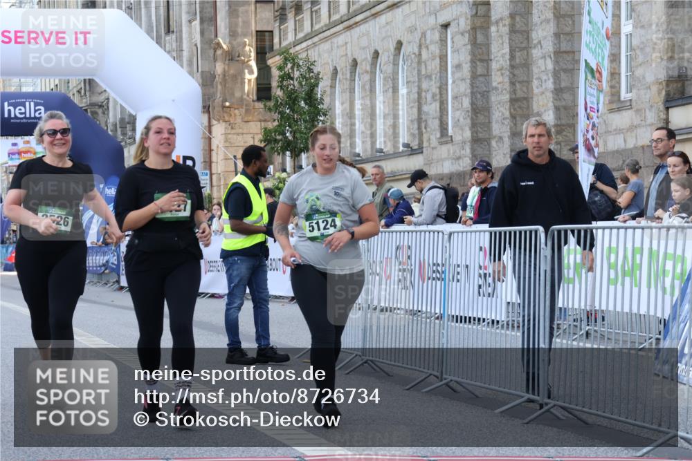 07.09.2025 - BARMER Alsterlauf Strokosch-Dieckow http://msf.ph/oto/8726734 07.09.2025 10:34:48 Ziel 2526, 2738, 5124, 5127 meine-sportfotos.de