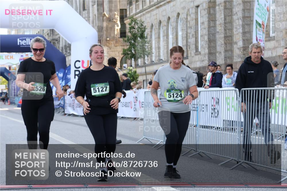 07.09.2025 - BARMER Alsterlauf Strokosch-Dieckow http://msf.ph/oto/8726736 07.09.2025 10:34:49 Ziel 2526, 2738, 5124, 5127 meine-sportfotos.de