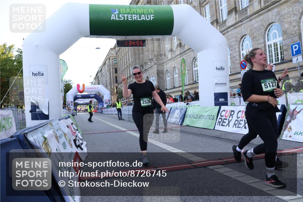 07.09.2025 - BARMER Alsterlauf Strokosch-Dieckow http://msf.ph/oto/8726745 07.09.2025 10:34:53 Ziel 2526, 5124, 5127 meine-sportfotos.de