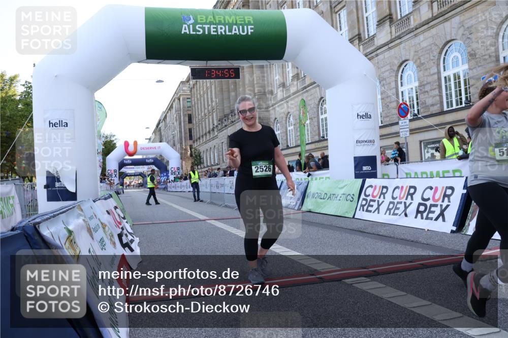 07.09.2025 - BARMER Alsterlauf Strokosch-Dieckow http://msf.ph/oto/8726746 07.09.2025 10:34:53 Ziel 2526, 5124, 5127 meine-sportfotos.de