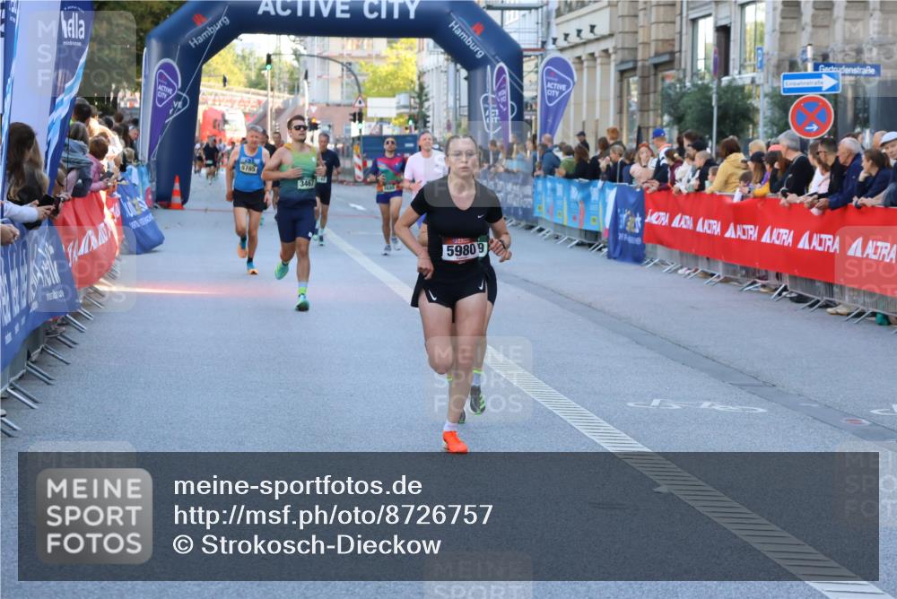 07.09.2025 - BARMER Alsterlauf Strokosch-Dieckow http://msf.ph/oto/8726757 07.09.2025 09:40:18 Ziel 2017, 2358, 2677, 3296, 3673, 3979, 4005, 5143, 5243, 5525, 5635, 6040, 6104 meine-sportfotos.de