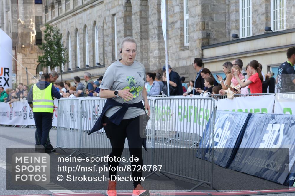 07.09.2025 - BARMER Alsterlauf Strokosch-Dieckow http://msf.ph/oto/8726767 07.09.2025 10:35:56 Ziel 3995, 4770 meine-sportfotos.de