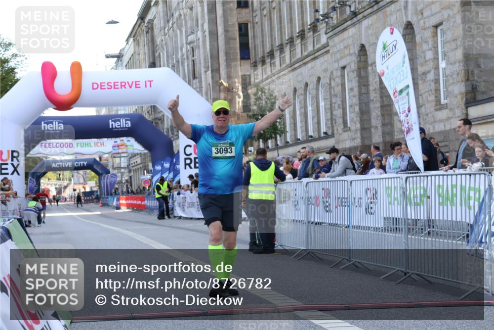 07.09.2025 - BARMER Alsterlauf Strokosch-Dieckow http://msf.ph/oto/8726782 07.09.2025 10:36:07 Ziel 3093, 4069 meine-sportfotos.de
