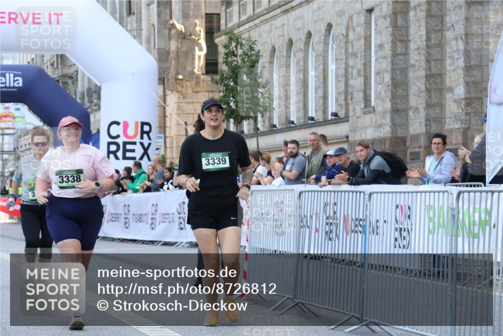 07.09.2025 - BARMER Alsterlauf Strokosch-Dieckow http://msf.ph/oto/8726812 07.09.2025 10:37:30 Ziel 3338, 3339, 3453 meine-sportfotos.de