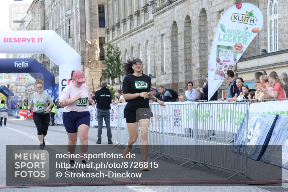07.09.2025 - BARMER Alsterlauf Strokosch-Dieckow http://msf.ph/oto/8726815 07.09.2025 10:37:31 Ziel 3338, 3339, 3453 meine-sportfotos.de