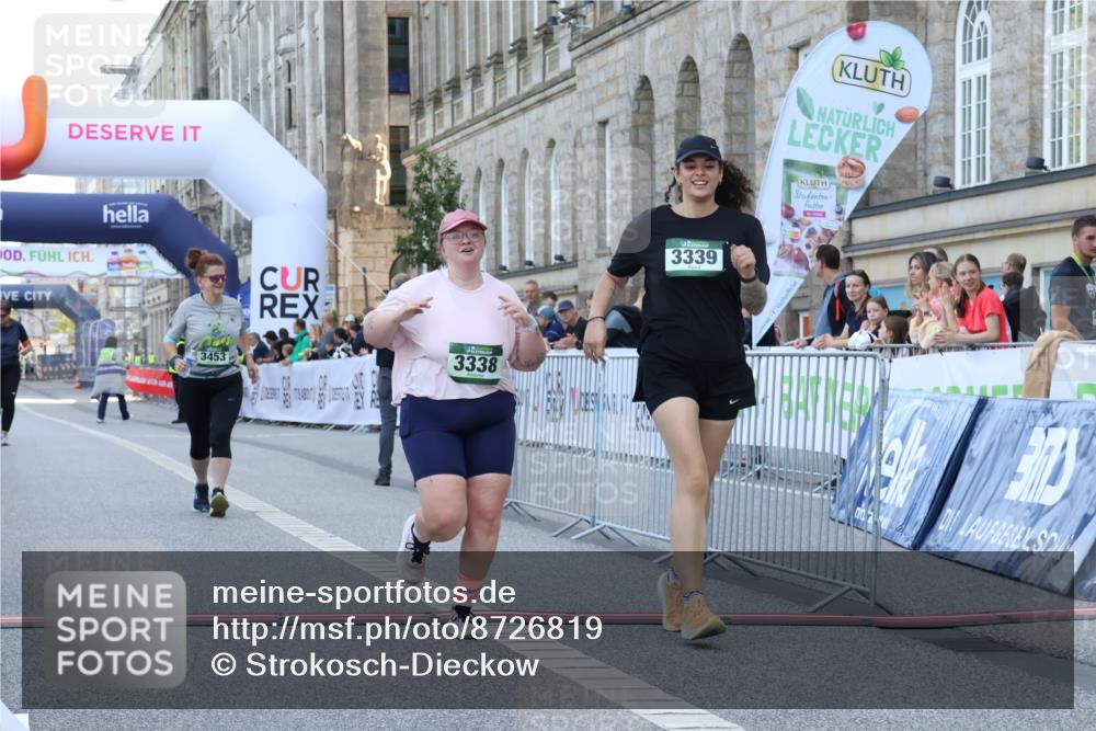 07.09.2025 - BARMER Alsterlauf Strokosch-Dieckow http://msf.ph/oto/8726819 07.09.2025 10:37:32 Ziel 3338, 3339, 3453 meine-sportfotos.de