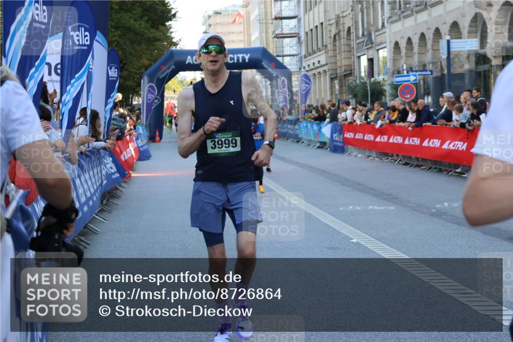 07.09.2025 - BARMER Alsterlauf Strokosch-Dieckow http://msf.ph/oto/8726864 07.09.2025 09:39:32 Ziel 2309, 2401, 2566, 2658, 2964, 3701, 3753, 4639, 5057, 5436, 5440, 5582, 5863, 8437 meine-sportfotos.de