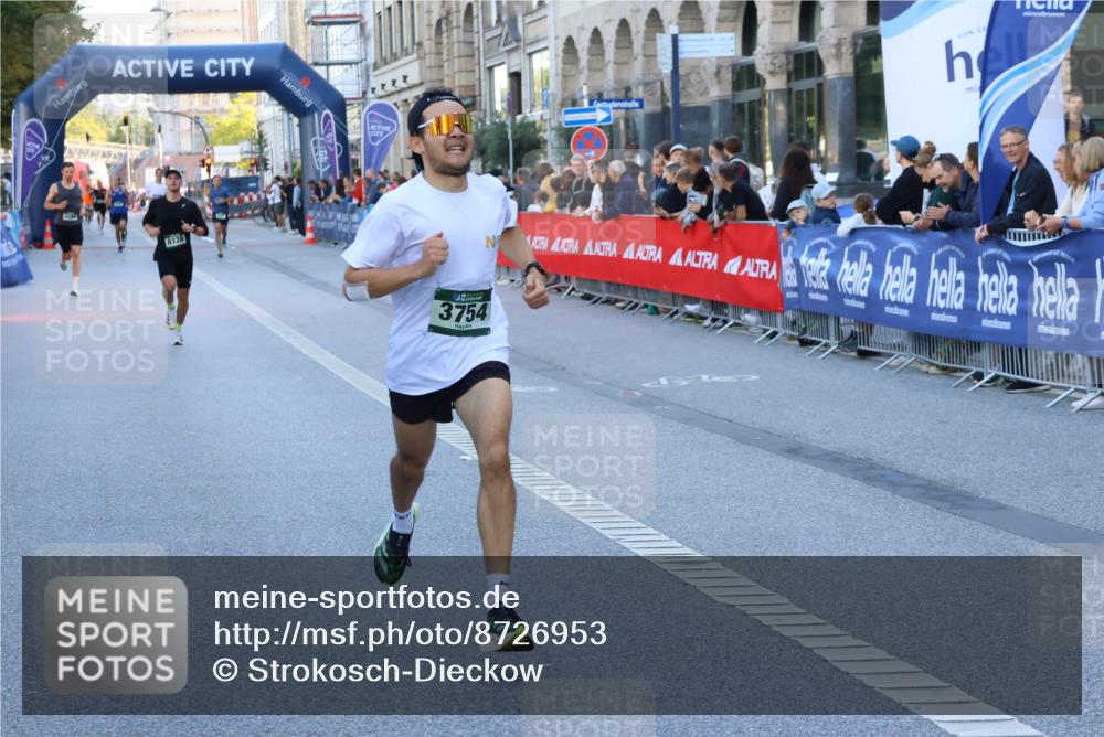 07.09.2025 - BARMER Alsterlauf Strokosch-Dieckow http://msf.ph/oto/8726953 07.09.2025 09:37:59 Ziel 2663, 4312, 4585, 4595, 5157, 5979, 6024, 6197 meine-sportfotos.de