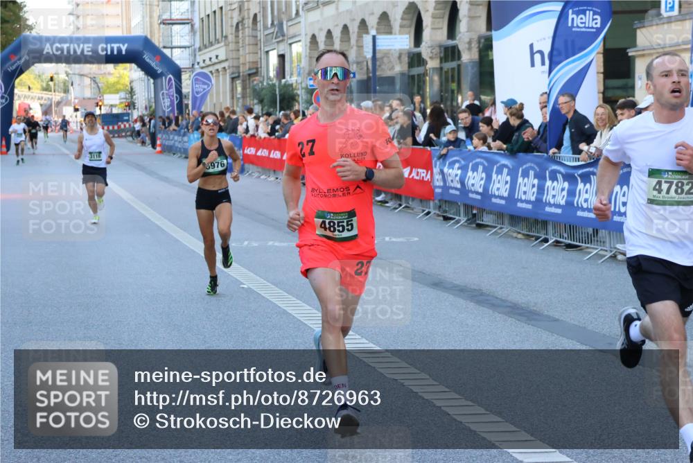 07.09.2025 - BARMER Alsterlauf Strokosch-Dieckow http://msf.ph/oto/8726963 07.09.2025 09:37:47 Ziel 2663, 4312, 4595, 4800, 4997, 5566, 6024, 8128 meine-sportfotos.de